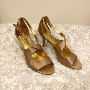 Nine West Gold Open-toe heels